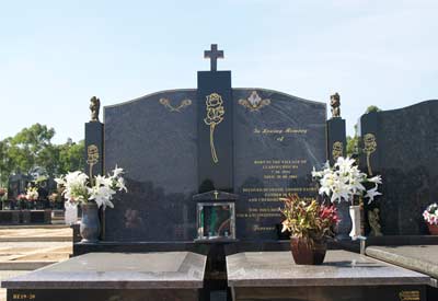 Anthony and Preston Memorials - Double Monument