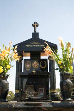 Anthony and Preston Memorials - Single Monument