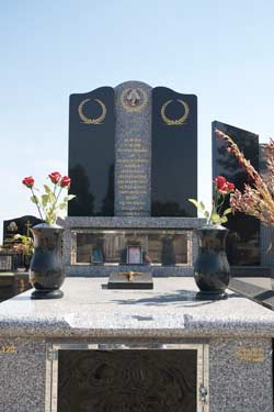 Anthony and Preston Memorials - Single Monument