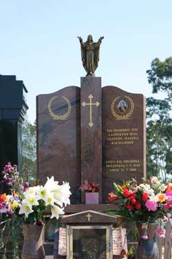 Anthony and Preston Memorials - Single Monument